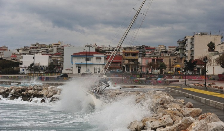 Απαγορευτικό απόπλου από τα λιμάνια λόγω ισχυρών ανέμων
