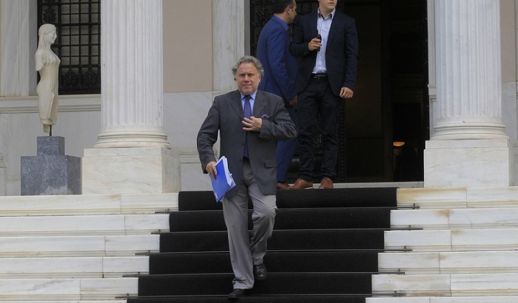 Για το ασφαλιστικό ενημερώνει τη Δευτέρα ΠτΔ και πολιτικούς αρχηγούς ο Κατρούγκαλος