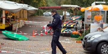 Μαχαίρωμα υποψήφιας δημάρχου της Κολωνίας με ξενοφοβικά κίνητρα