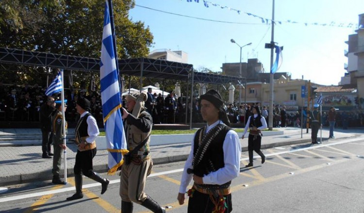 Όλος ο Σύλλογος Ποντίων Ξάνθης στην παρέλαση (φωτο)