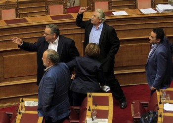Ένταση στην Ολομέλεια της Βουλής
