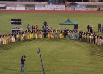 Η λύρα και ο χορός κυριάρχησαν στο 1ο Πανναουσαϊκό πολιτιστικό αντάμωμα (βίντεο)