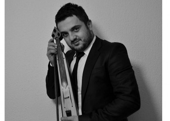 Η Ελβετία ακούει ποντιακή λύρα!