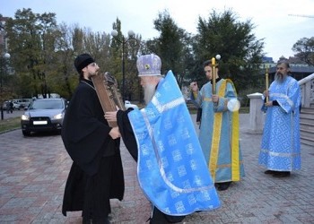 В греческом храме Ростова-на-Дону встретили Иверскую икону Божьей Матери