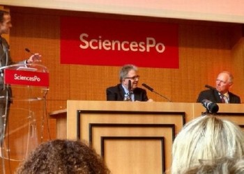 Επίθεση Σόιμπλε σε Γάλλους φοιτητές που υπερασπίστηκαν την Ελλάδα!
