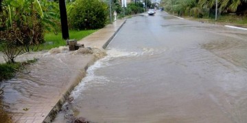 Πλημμύρες στην Ηλεία – Κατολίσθηση στην παλαιά εθνική Πατρών-Αθηνών