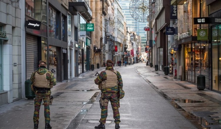 Για δεύτερη ημέρα σε ύψιστο συναγερμό οι Βρυξέλλες