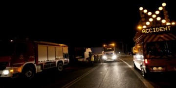 Νταλίκα βούτηξε σε χαράδρα στη Θεσπρωτία – Νεκρός ένας άνδρας