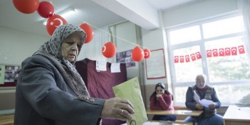 Τουρκία: Η συμμετοχή θα κρίνει σε μεγάλο βαθμό το αποτέλεσμα των εκλογών