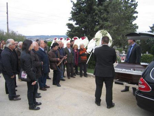 Συνοδεία ποντιακής λύρας η κηδεία του Ερμή Μουρατίδη