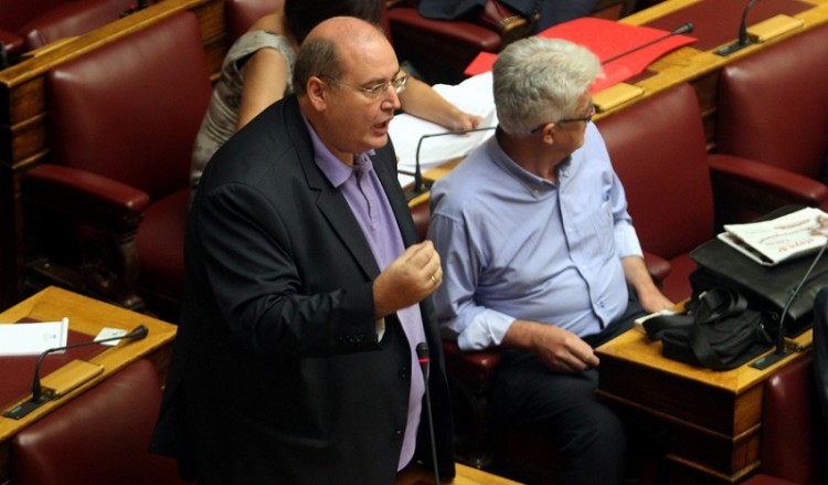 Νίκος Φίλης: «Δεν θέλουμε θρησκευόμενο κράτος, πολιτευόμενη Εκκλησία»