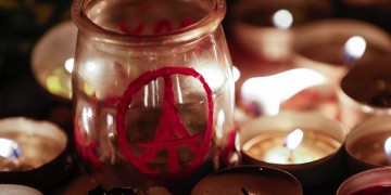 Τα δακτυλικά αποτυπώματα καμικάζι ταιριάζουν με άνδρα που πέρασε από την Ελλάδα