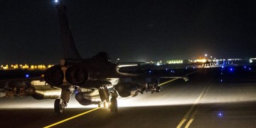 Με αεροπορικές επιδρομές στη Συρία απαντά η Γαλλία –  Η επόμενη ημέρα