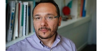 Грек из Англии изобрел «наногранаты» для лечения рака