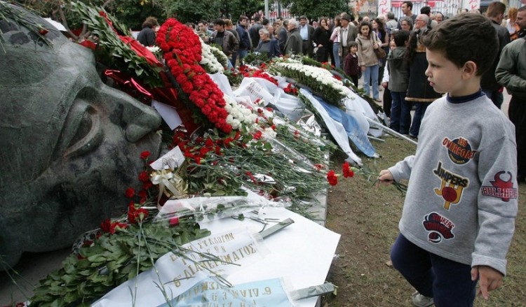 Ξεκινούν την Κυριακή οι εορτασμοί για την 42η επέτειο του Πολυτεχνείου