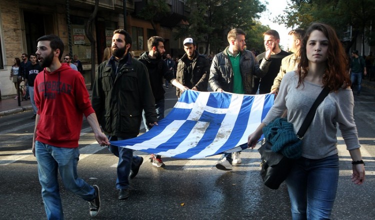 Ξεκίνησε η πορεία για την επέτειο της εξέγερσης του Πολυτεχνείου