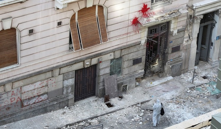 Το τρομοκρατικό χτύπημα στον ΣΕΒ, στο κέντρο της Αθήνας (φωτο-βίντεο)