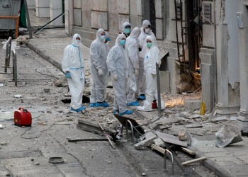 Μεγάλες ζημιές από την ισχυρή έκρηξη στο κτήριο του ΣΕΒ, στο Σύνταγμα