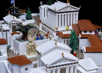 Ναούς από Lego θα χτίζουν τα παιδιά στο Μουσείο της Ακρόπολης