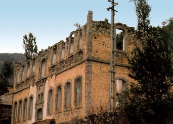 Η ιστορική Αργυρούπολη του Πόντου κινδυνεύει από κατολισθήσεις!