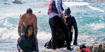 Guardian: Στα πρόσωπα της χρονιάς ο λοχίας Αντώνης Δεληγιώργης