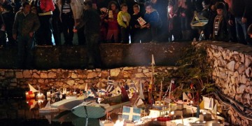 Το έθιμο με τα καραβάκια των ευχών στη Δράμα