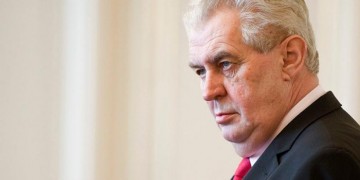 Греция отозвала посла из Праги для консультаций