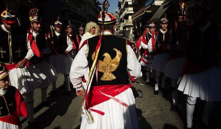 Οι Μωμόγεροι, τα Ρουγκατσιάρια, το έθιμο της Πατερίτσας και τα Ραγκουτσάρια Καστοριάς