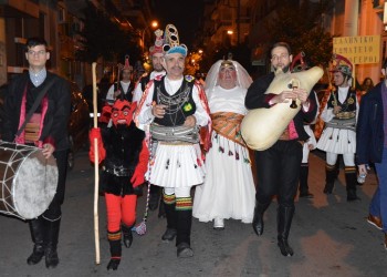 Понтийские ряженые - момогери вышли на улицы Афин (фото)