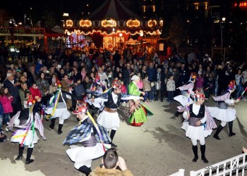 Οι Μωμόγεροι θα αναστατώσουν και φέτος το Περιστέρι