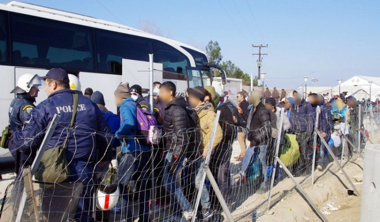 Μουζάλας: Έως τις 17 Δεκεμβρίου θα έχουν φύγει οι μετανάστες από το Τάε Κβο Ντο