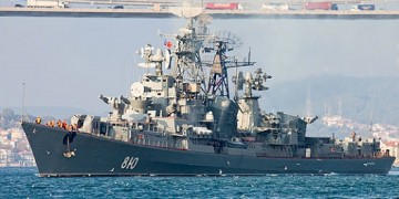 Προειδοποιητικές βολές ρωσικού αντιτορπιλικού κατά τουρκικού πλεούμενου στο Αιγαίο