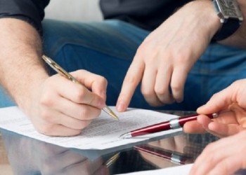 Στη Βουλή το νομοσχέδιο για το «σύμφωνο συμβίωσης» και στα ομόφυλα ζευγάρια