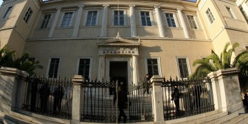 «Βόμβα» ΣτΕ: Νόμιμες κρίθηκαν οι περικοπές συντάξεων