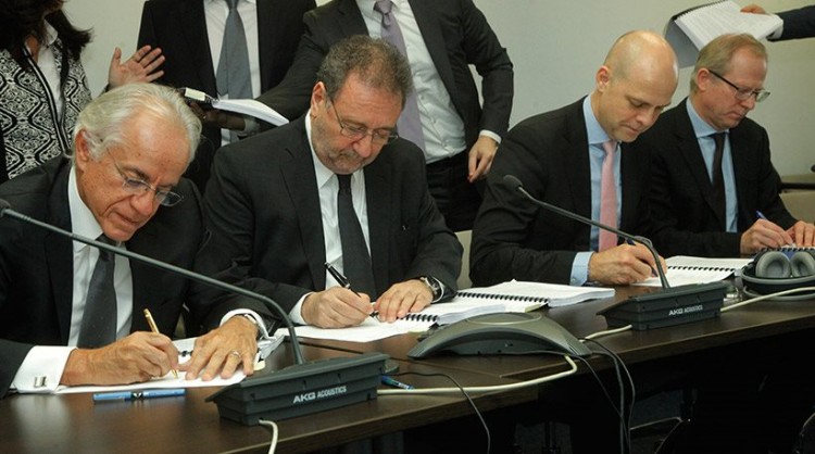 Στη Fraport-Slentel τα 14 περιφερειακά αεροδρόμια