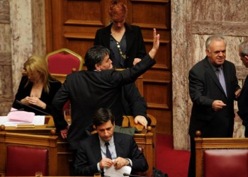 Με 153 «ναι» στη Βουλή ξεκλειδώνει και το 1 δισ.