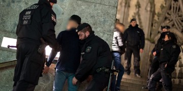 Σάλος με τις καταγγελίες για μαζικές σεξουαλικές επιθέσεις στη Γερμανία