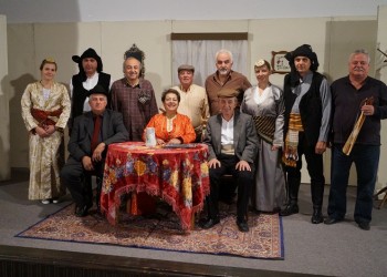 Μια ωραία παράσταση για καλό σκοπό από τους Ποντίους Ωραιοκάστρου (φωτο)