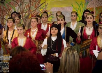 Σήμερα η θεατρική παράσταση «Τ’ Άε Βασίλ’ το πνέμαν» από το «Φάρο» Αγίας Βαρβάρας