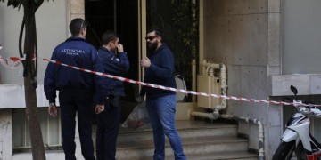 Πρώτα δολοφόνησαν τον 65χρονο και μετά τον έβαλαν στον καταψύκτη