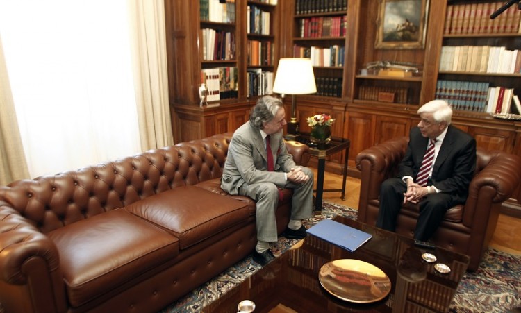 Ο Κατρούγκαλος ενημερώνει τον Παυλόπουλο για το Ασφαλιστικό