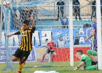 Super League: Νίκες Δικεφάλων, «λευκή ισοπαλία» στη Λεωφόρο