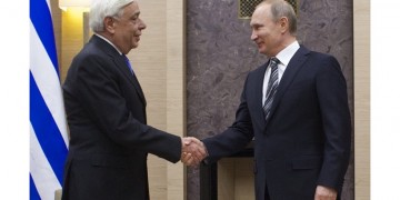 Президент Греции пригласил Владимира Путина в Афины