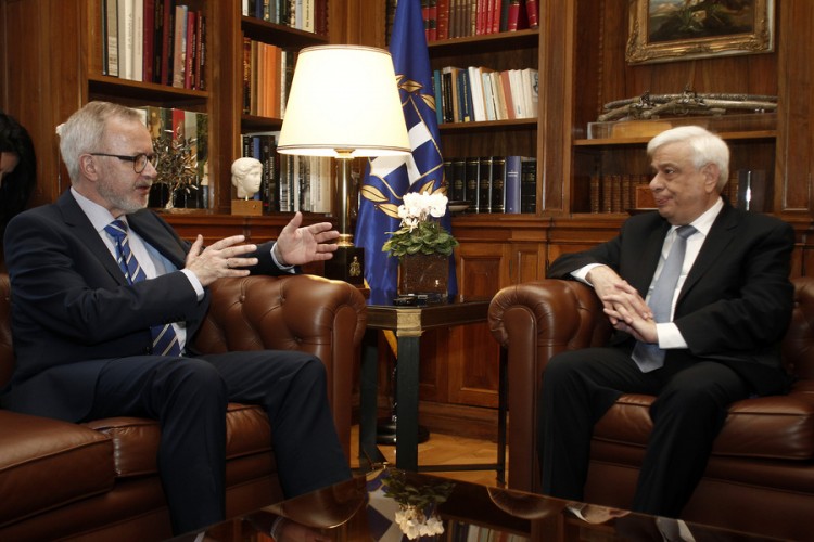 Προκόπης Παυλόπουλος: Χωρίς επενδύσεις, δεν οδηγούμαστε σε λύση