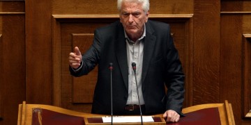 Μηταφίδης: Να μην πληρώνουν δικόσημο όσοι διεκδικούν τις γερμανικές αποζημιώσεις