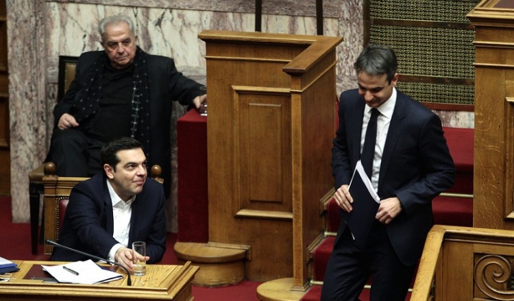 Μετωπική Τσίπρα-Μητσοτάκη για το Ασφαλιστικό