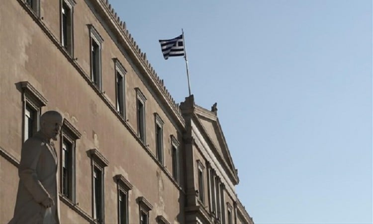 Γραφείο Προϋπολογισμού Βουλής: Στα 130 δισ. ευρώ οι ληξιπρόθεσμες οφειλές προς το δημόσιο