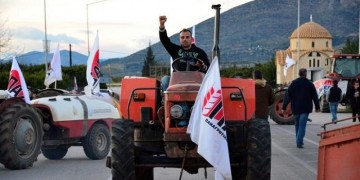 Νέα πρόταση για τους αγρότες ετοιμάζει το Μαξίμου