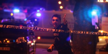 Δεκάδες νεκροί και τραυματίες από το νέο μακελειό στην Άγκυρα (βίντεο)