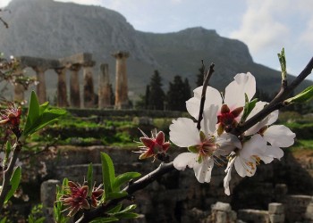 Καιρός: Ζέστη και λίγες βροχές σήμερα